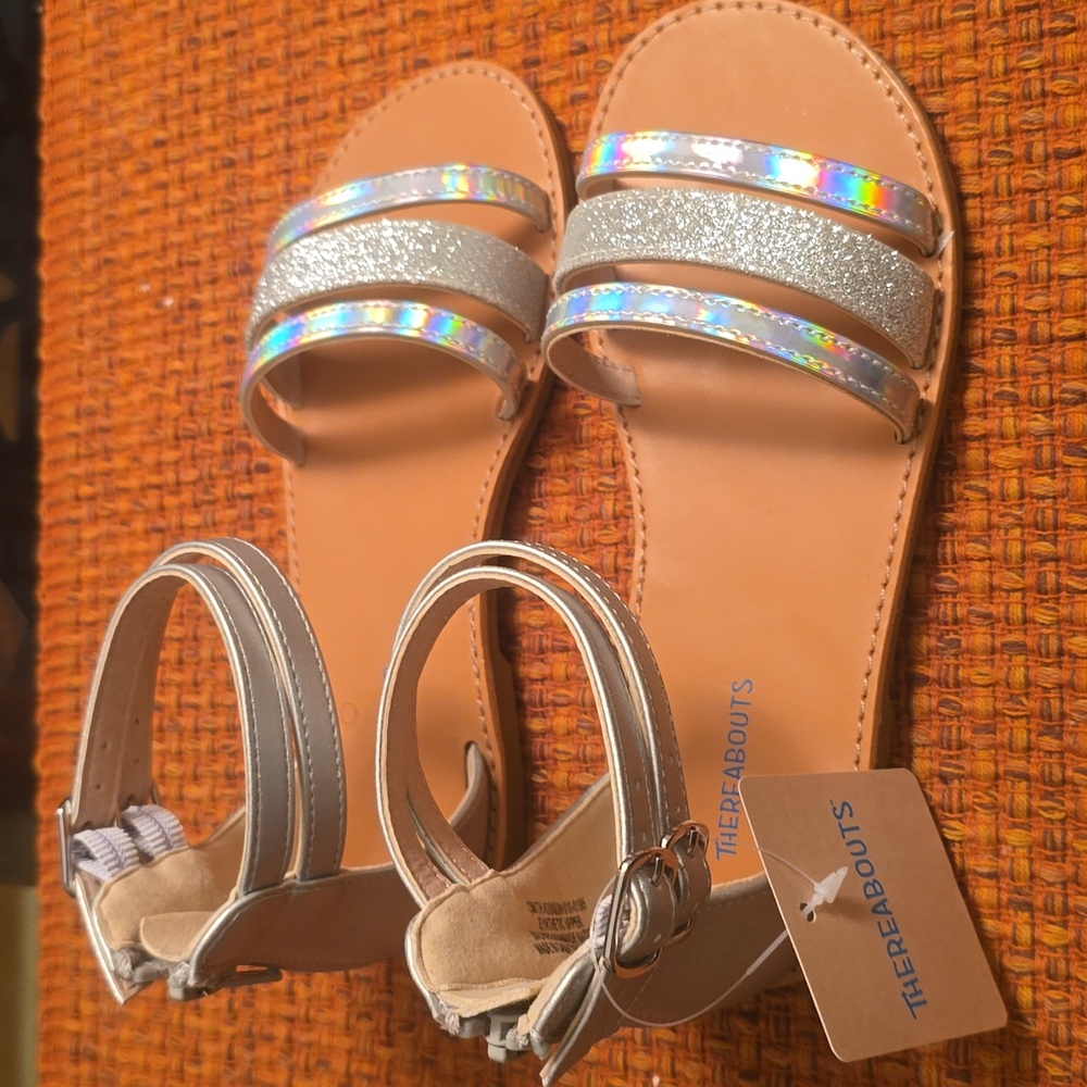 GIRL'S SILVER "ADDISON" SANDALS SIZE 13 - Picture 2 of 12